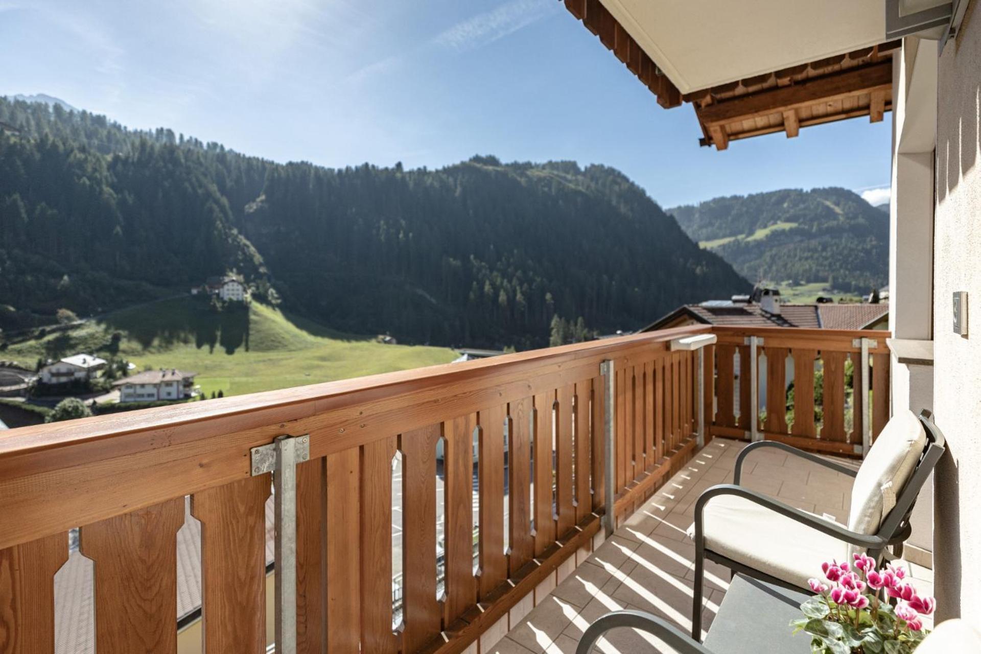 Apartments Soval Santa Cristina Val Gardena Exteriör bild
